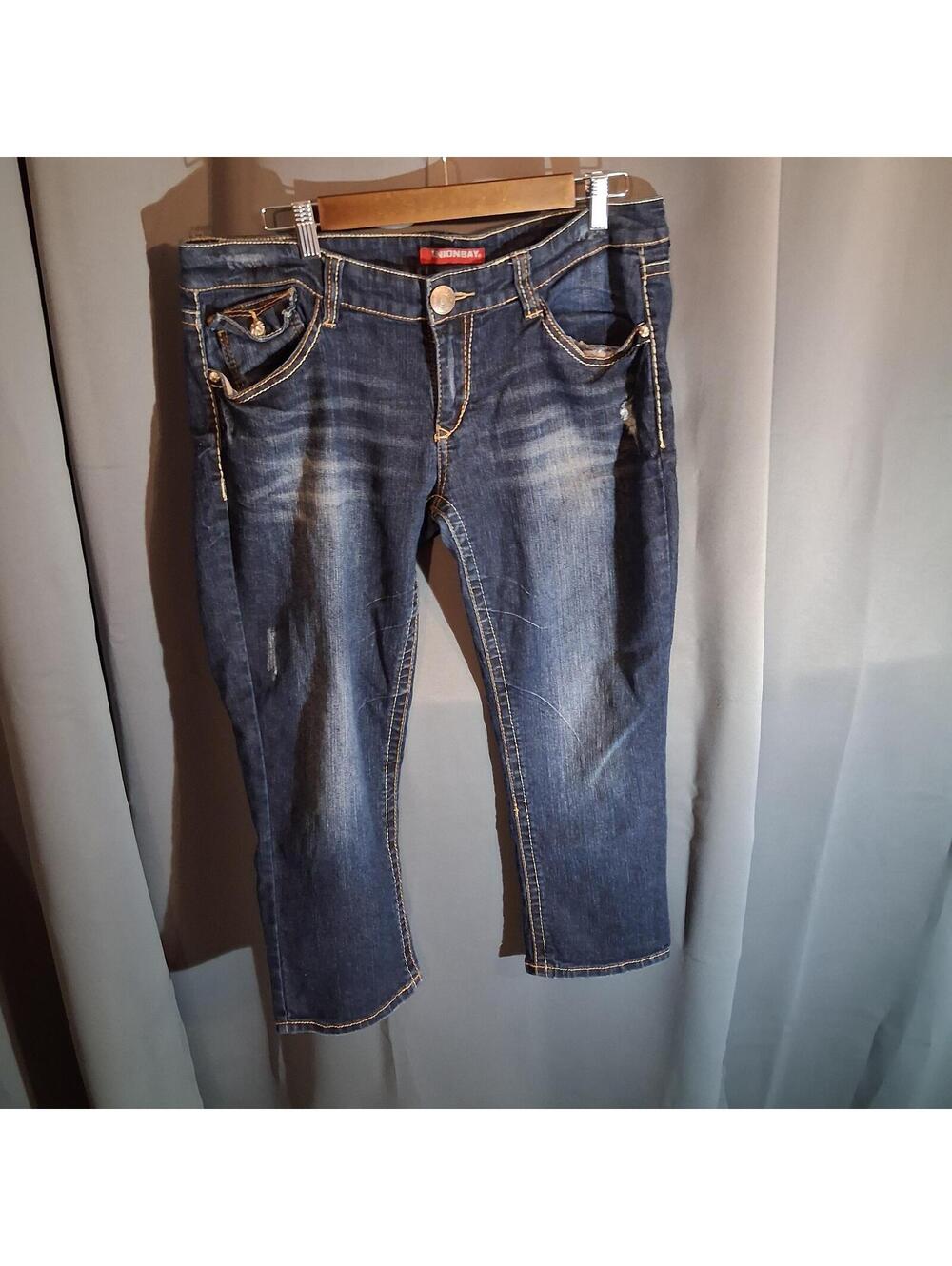 UnionBay Women’s Blue Stretch Denim Capris Size 13 Cropped Jeans